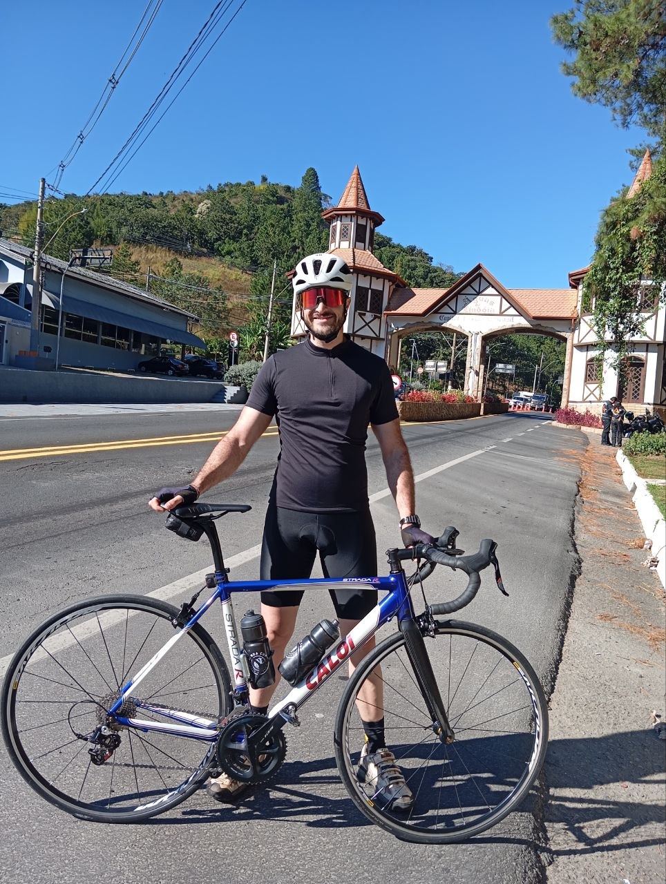 Post:  Van Rysel RCR: Amazing helmet for the price! p5gk